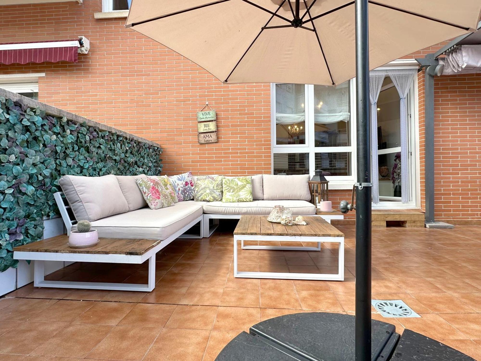 Апартаменты Apartamento Con Gran Terraza En El Centro Кастро-Урдиалес Экстерьер фото