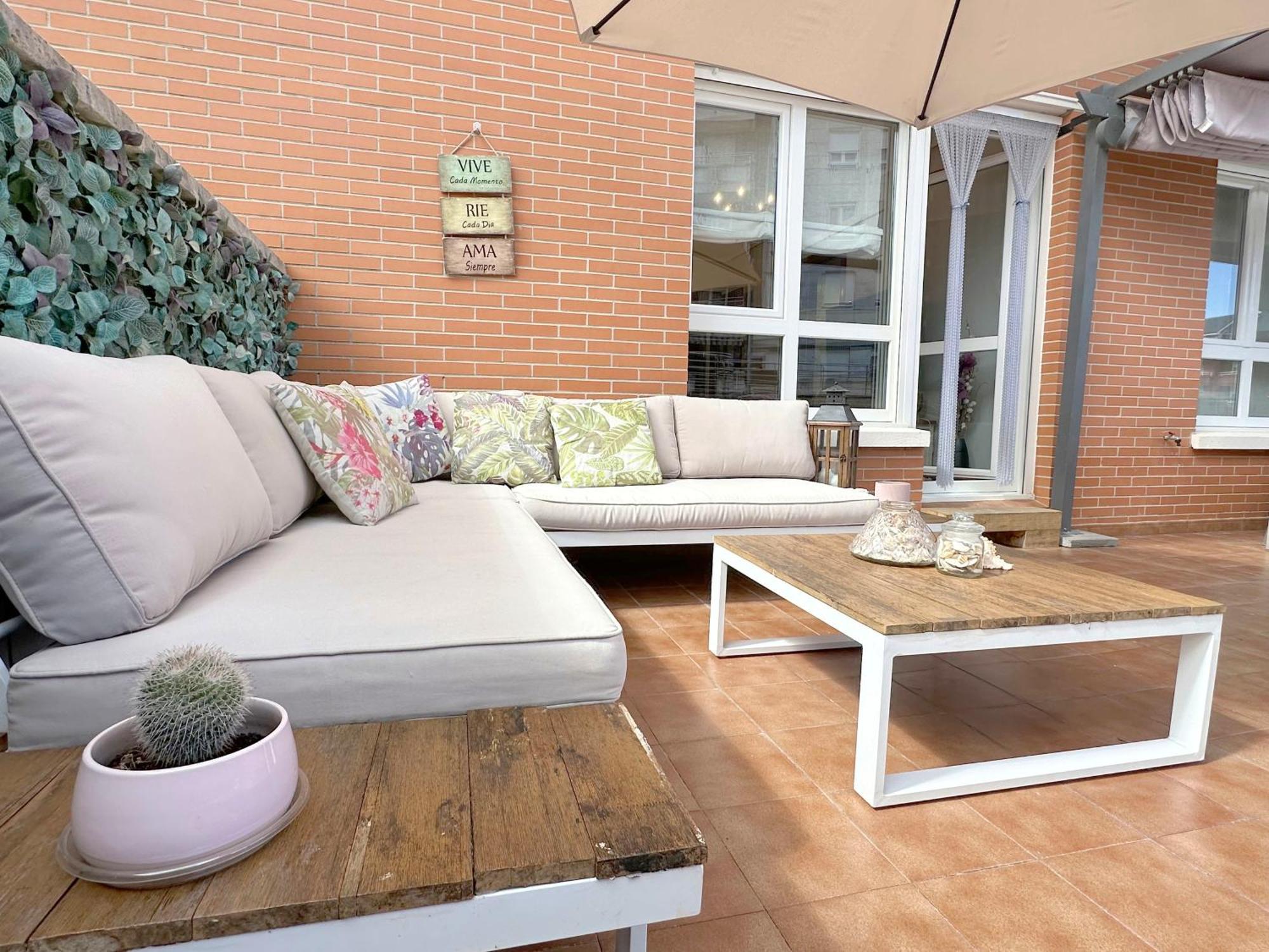 Апартаменты Apartamento Con Gran Terraza En El Centro Кастро-Урдиалес Экстерьер фото